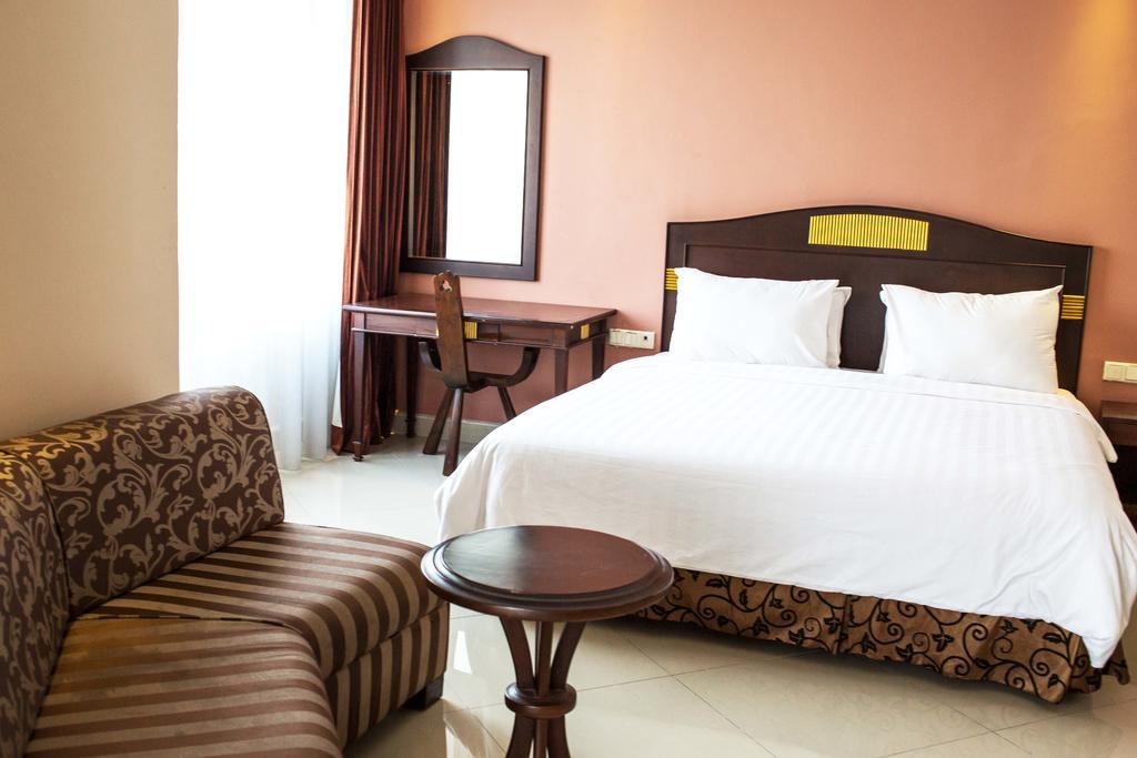 NAM Center Hotel Kemayoran Jakarta Buitenkant foto