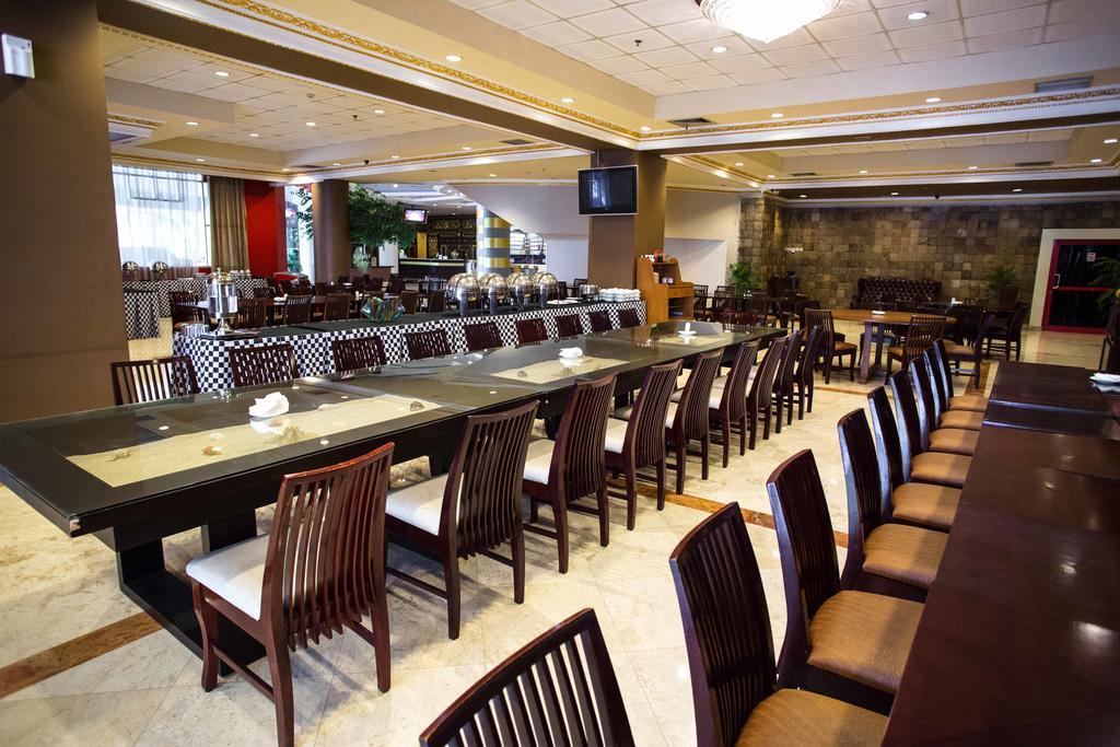 NAM Center Hotel Kemayoran Jakarta Buitenkant foto