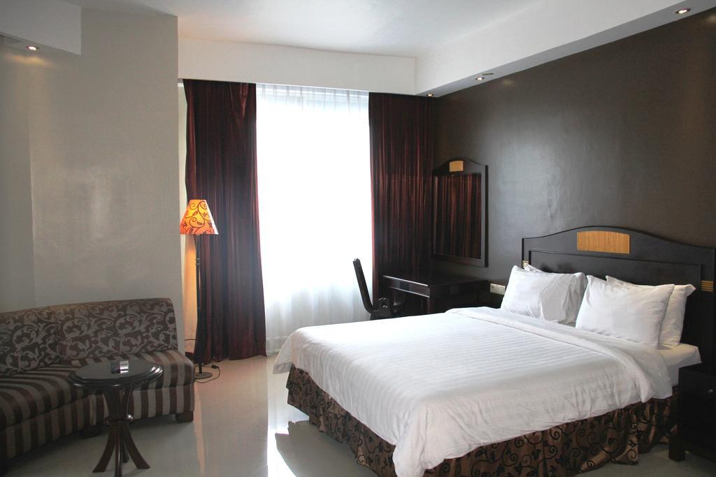 NAM Center Hotel Kemayoran Jakarta Buitenkant foto